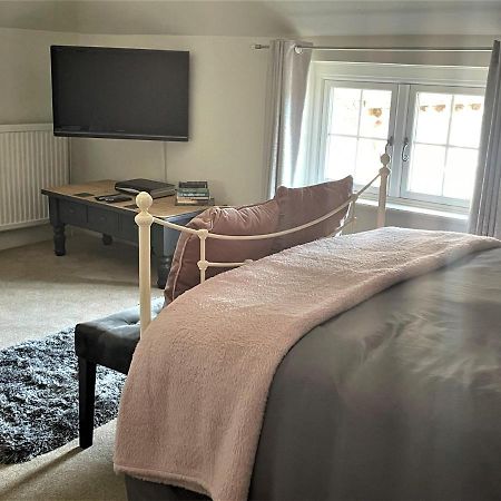 The Dairyman Suite Dorchester Exterior photo