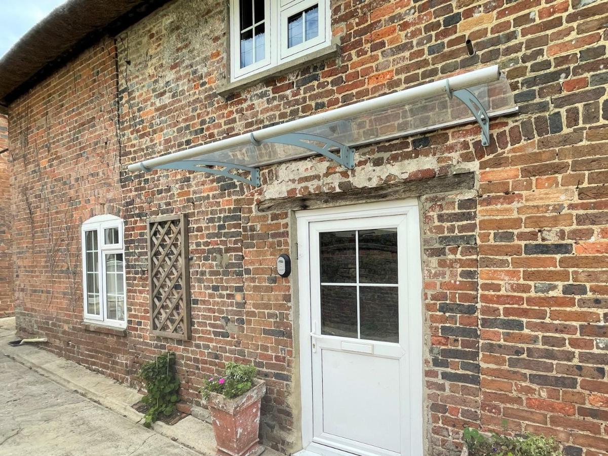 The Dairyman Suite Dorchester Exterior photo